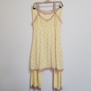 VC 2 piece pajama set size M